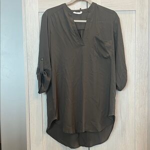Lush Warren Split V-Neck Green Tunic Blouse